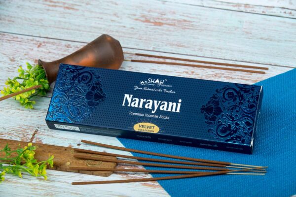 Narayani - Velvet Box Agarbatti (90 gram)