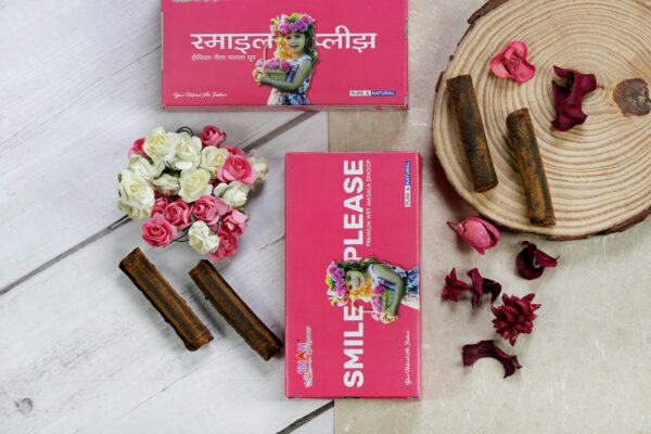 Smile Please - Premium Gila Dhoop Box 10 Sticks